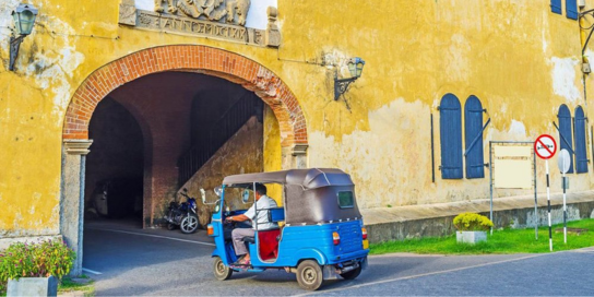 Sri lanka tuk tuk