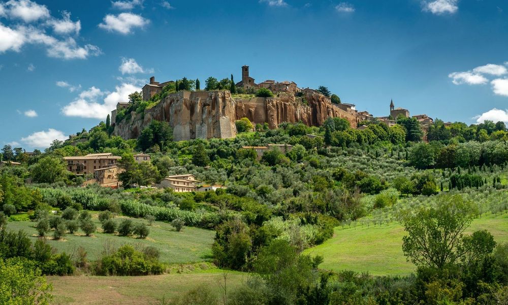 large_orvieto-italy-shutterstock_1183316104_fdd7df1e6f
